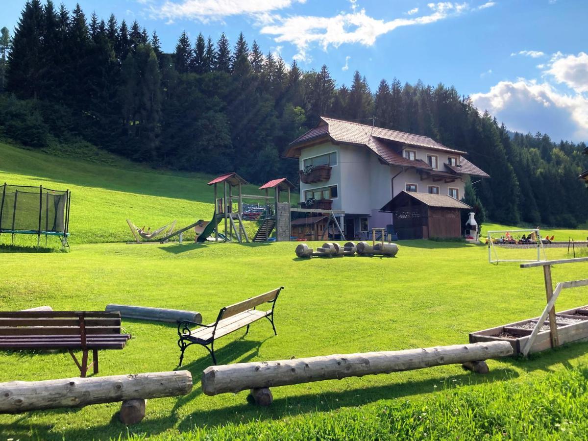 שלניצן Chalets Und Apartments Hauserhof Nassfeld מראה חיצוני תמונה